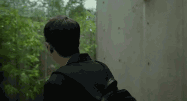 嘉多彩丨在中國,擁有《寄生蟲》里的“豪宅”一共分幾步?.gif 嘉多彩丨在中國,擁有《寄生蟲》里的“豪宅”一共分幾步?.gif